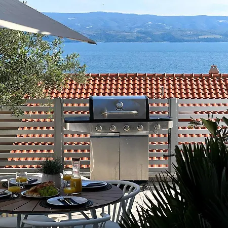 Villa Oneum - Apartment Mare With Privat Jacuzzi Omis Exterior photo