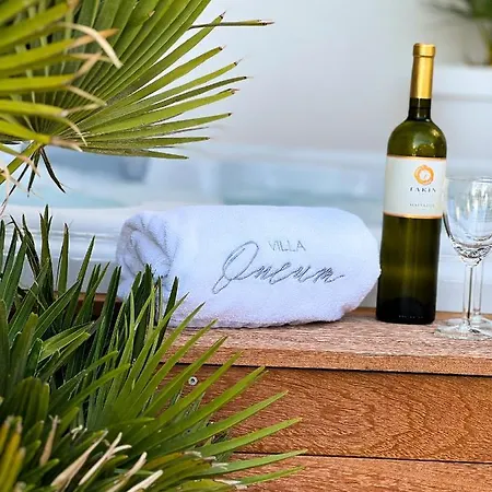 Villa Oneum - Apartment Mare With Privat Jacuzzi Omis Exterior photo